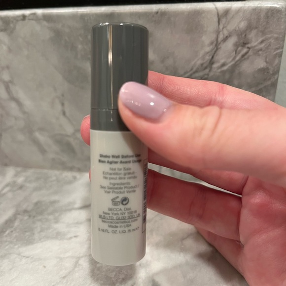 BECCA velvet blurring primer protecting base - Picture 3 of 3